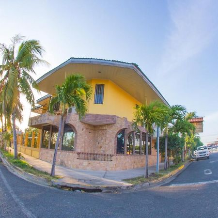 פונטארנס Hotel La Punta מראה חיצוני תמונה