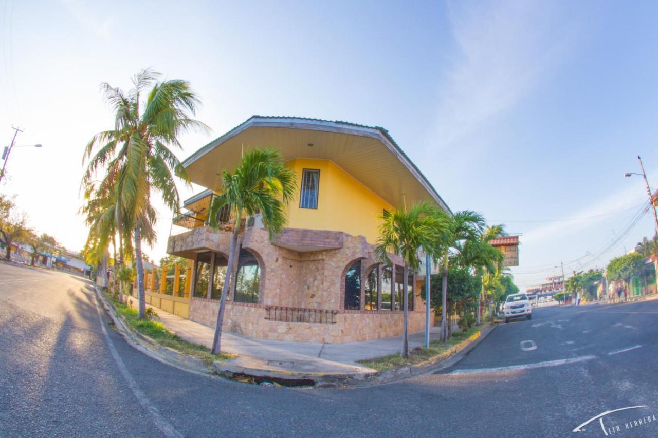 פונטארנס Hotel La Punta מראה חיצוני תמונה